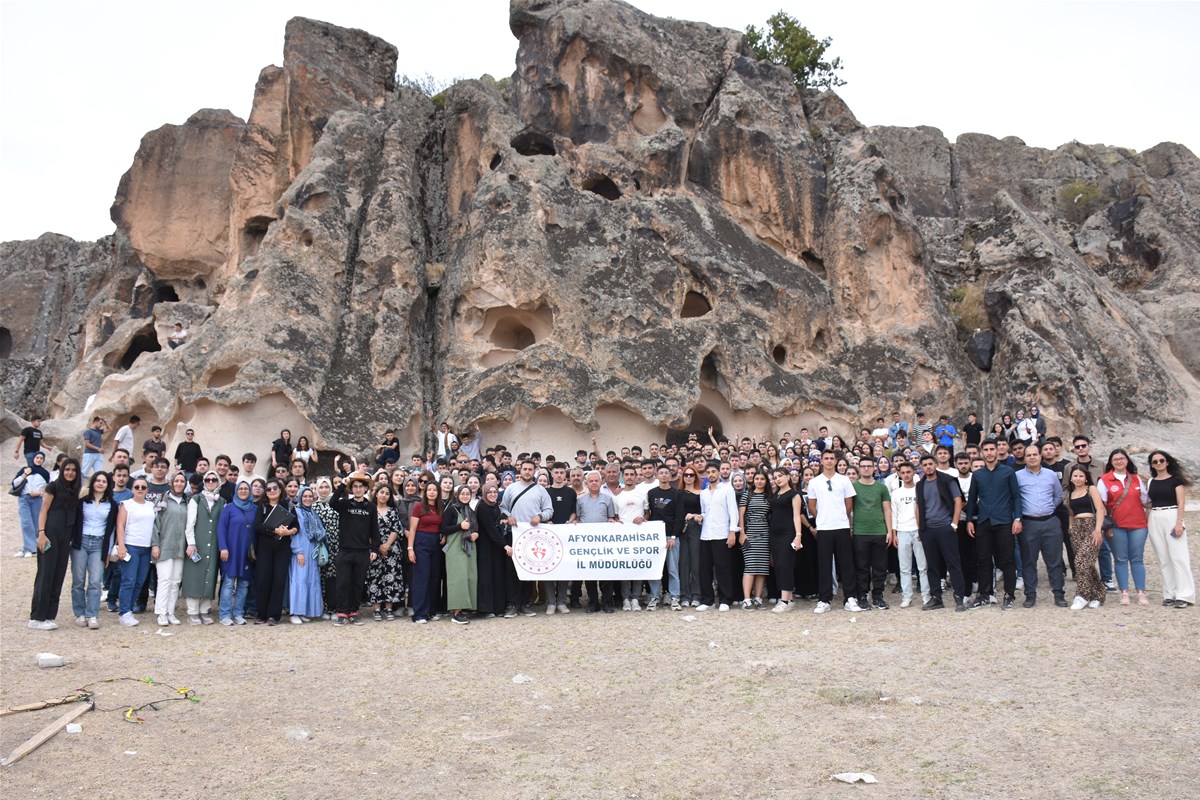 Gençlik ve Spor Bakanlığı’na bağlı Afyonkarahisar yurtlarında kalan üniversite öğrencileri,