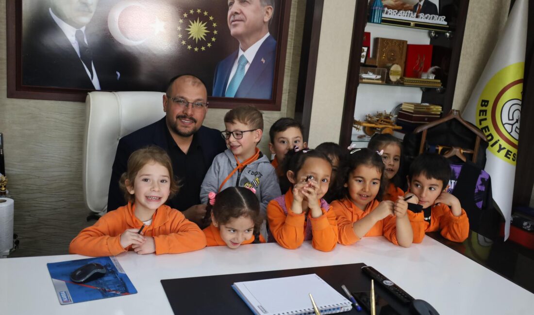 “Heyecanı hep birlikte yaşıyoruz” Bayat Belediye Başkanı Halil İbrahim Bodur, 2025-2026 eğitim-öğretim yılı mesajında