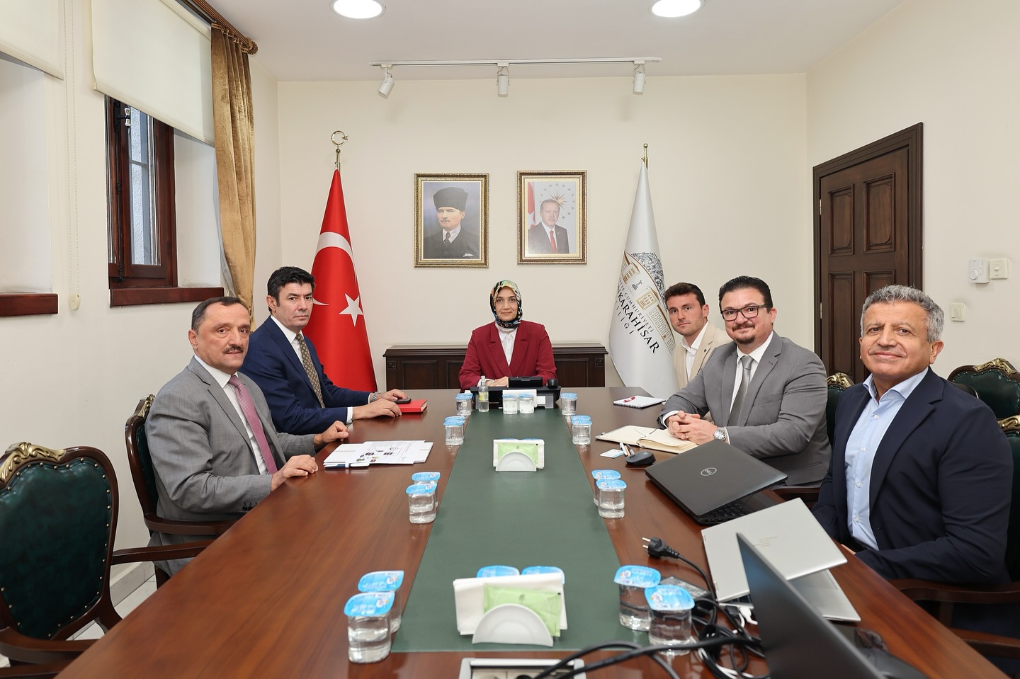 Vali Doç. Dr. Kübra Güran Yiğitbaşı başkanlığında; Vali Yardımcısı İhsan