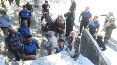 
Afyonkarahisar’ın Dinar vatandaşlara ücretsiz olarak yaklaşık 30 ton patates dağıtıldı.