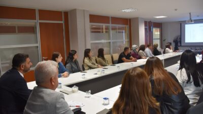 Toplantıda, Gençlik ve Spor Bakanlığı’nın kalite hizmet standartları çerçevesinde yeni