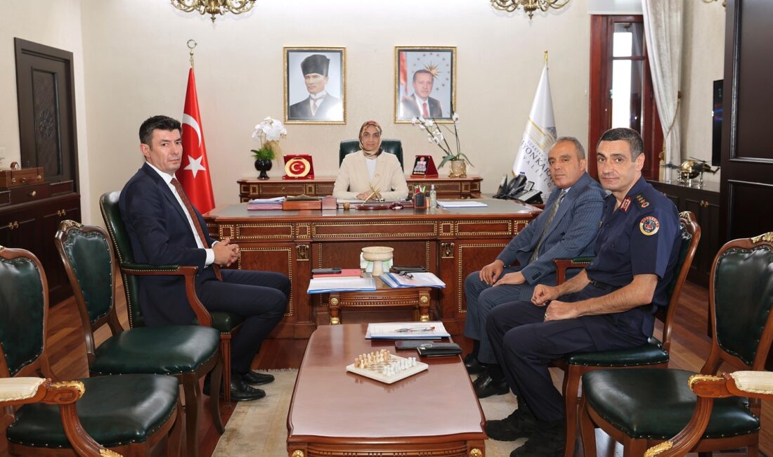 Afyonkarahisar Valisi Doç. Dr. Kübra Güran Yiğitbaşı başkanlığında, Asayiş Toplantısı