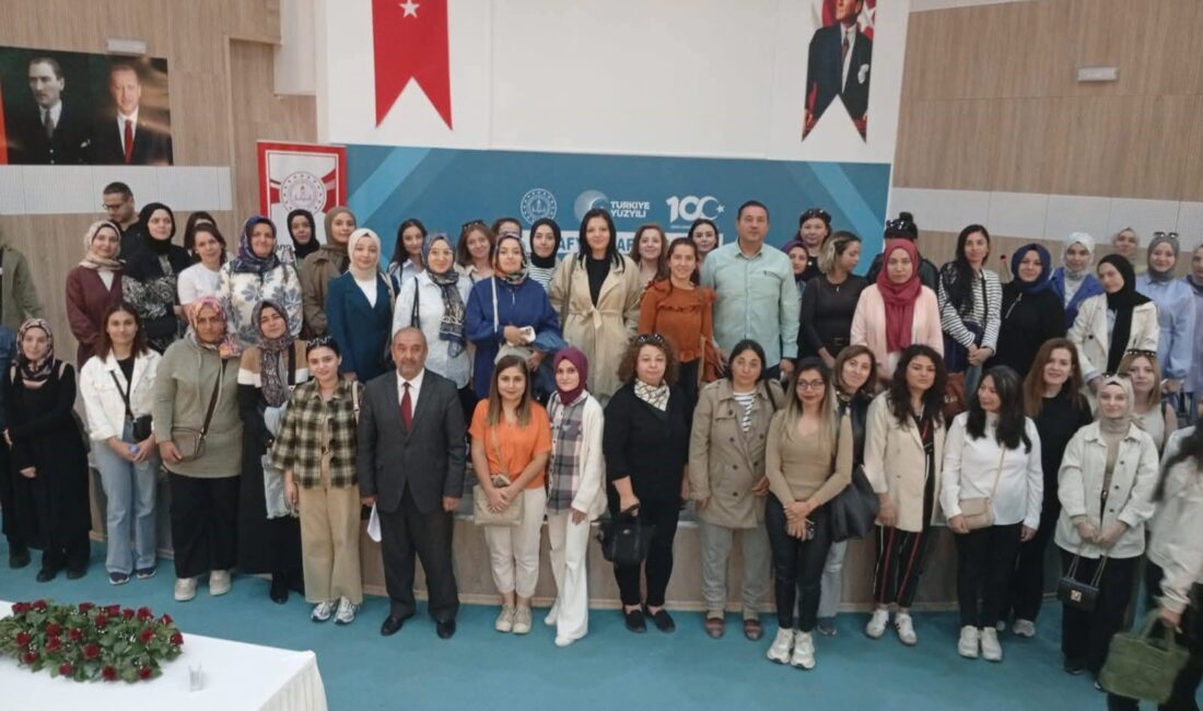 Afyonkarahisar İl Milli Eğitim Müdürü Miraç Sünnetci özel eğitim öğretmenlerine seslenerek,