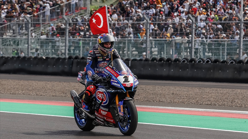 Milli motosikletçiler Razgatlıoğlu ve Sofuoğlu İspanya'da Dünya Superbike Şampiyonası'nda, Öncü