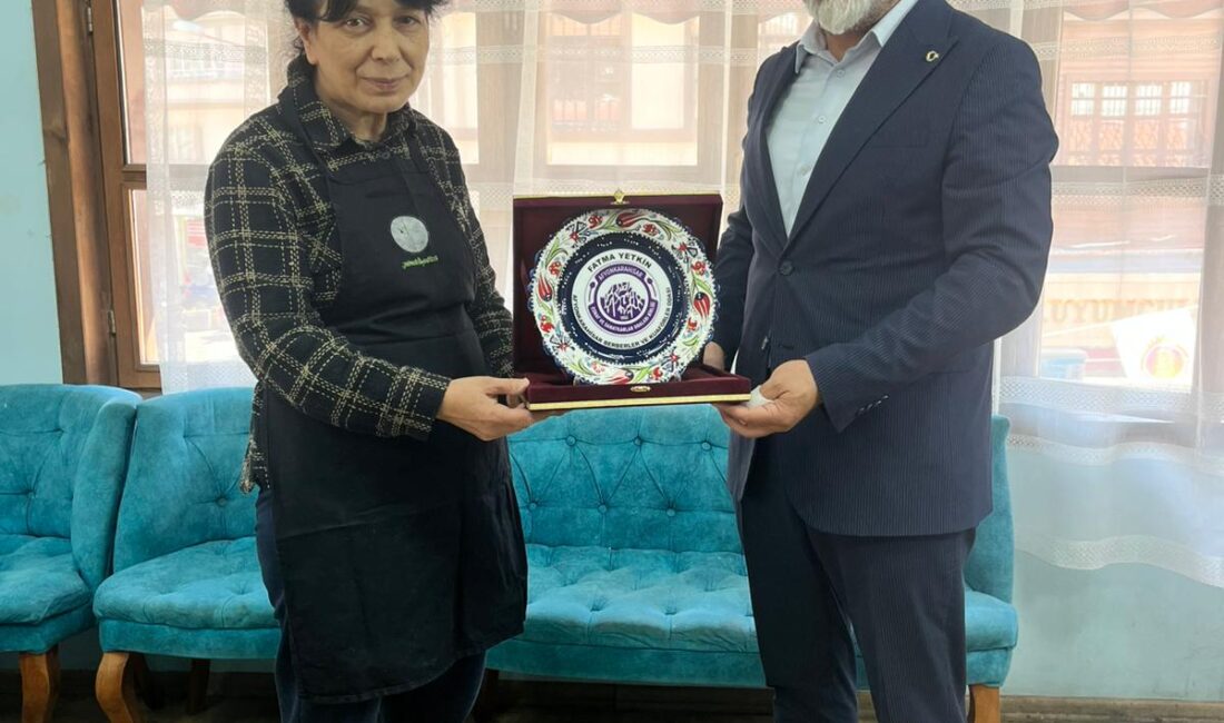 Kuaförlük mesleğine 45 yılını adayan Fatma Yetkin, Berberler ve Kuaförler