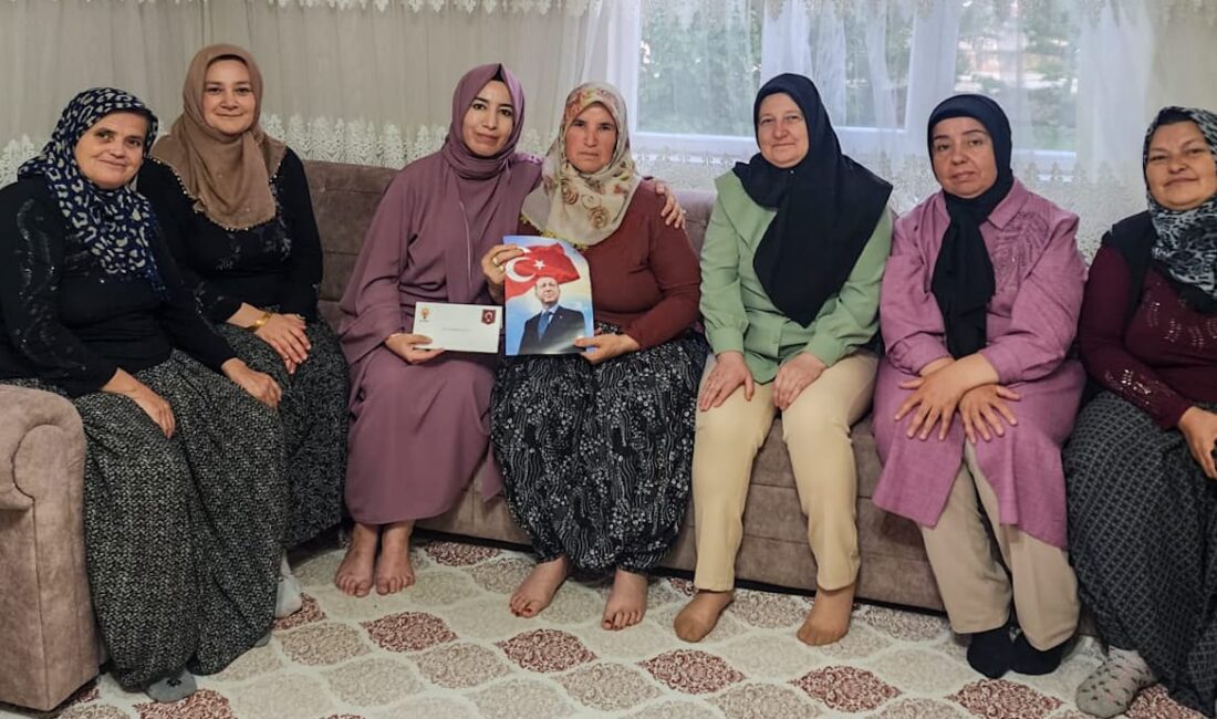AK Parti Afyonkarahisar İl Kadın Kolları Başkanı Dilek Hanım Çengel