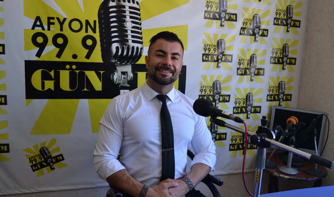 Kendi kliniğinde hizmet veren Medikal ve Estetik Hekimi Dr. Esad