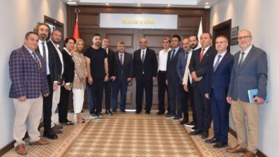 Afyonkarahisar Sağlık Bilimleri Üniversitesi Rektörü Prof. Dr. Adem Aslan, fakülte