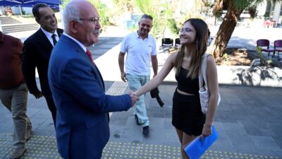 Uşak Üniversitesi Rektörü Prof. Dr. Ekrem Savaş, Öğrenci İşeri Daire