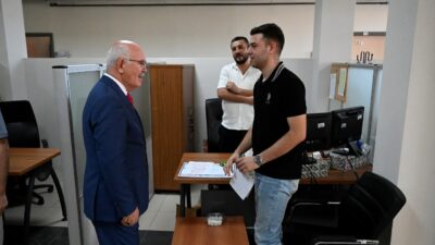 Uşak Üniversitesi Rektörü Prof. Dr. Ekrem Savaş, Öğrenci İşeri Daire