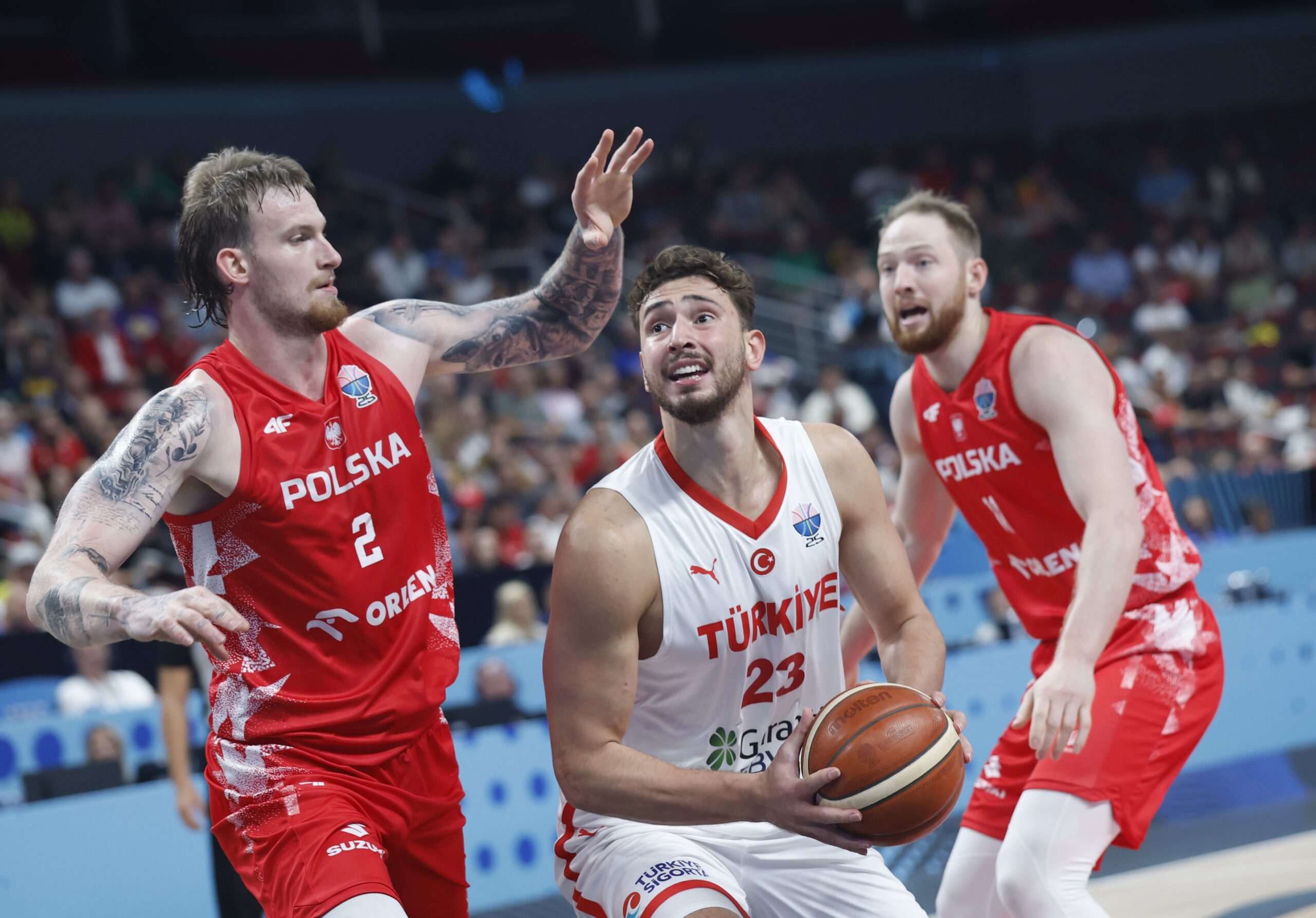 Milli basketbolcu Alperen Şengün, Polonya karşısında sergilediği 19 sayı, 12