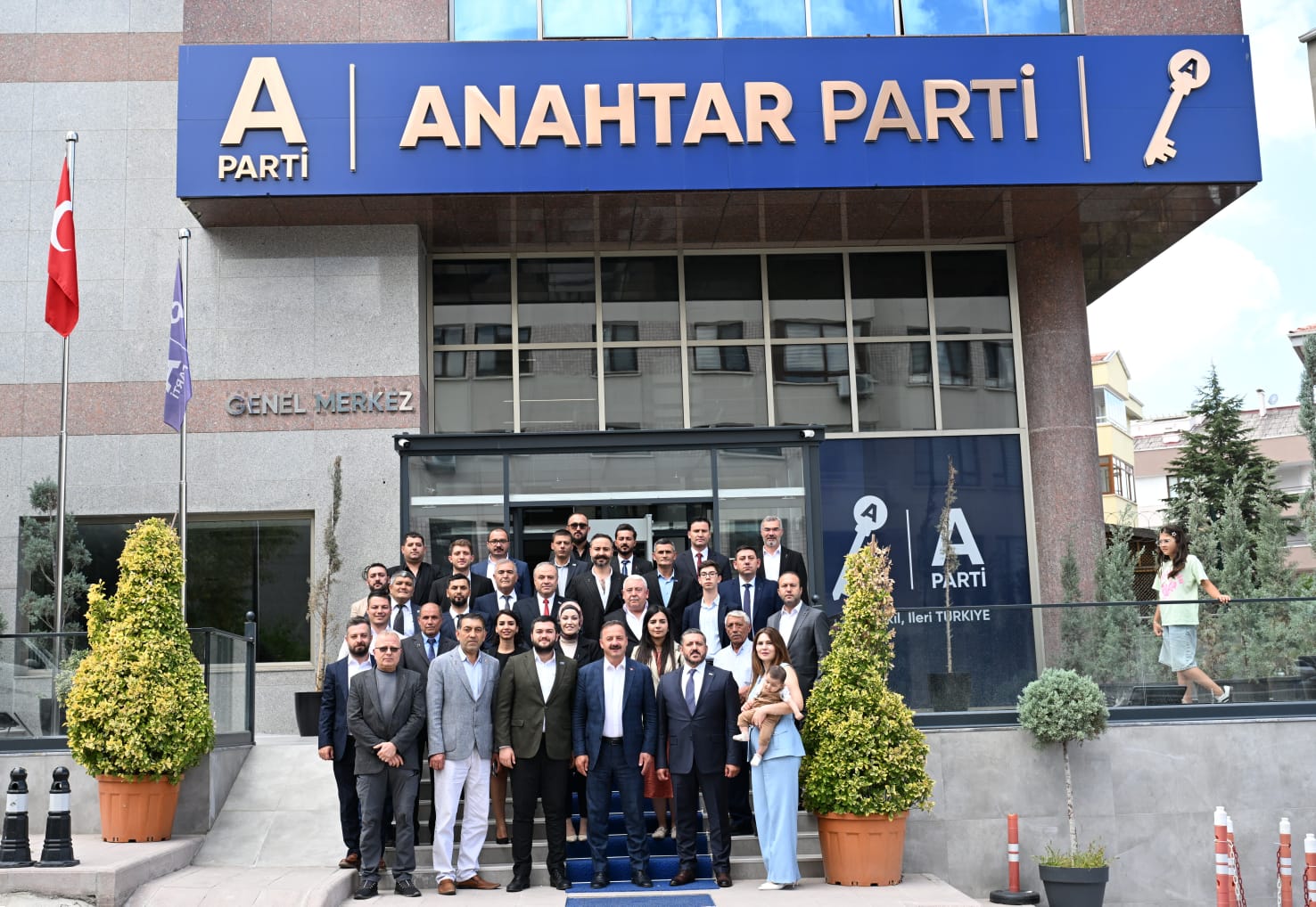 Anahtar Parti Afyonkarahisar teşkilatında görev değişimi yaşandı. Partinin kuruluşundan bu