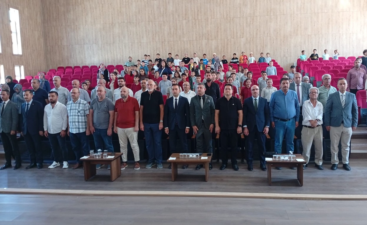 Bolvadin İlçe Müftülüğü tarafından Mevlid-i Nebi Haftası münasebetiyle düzenlenen programa