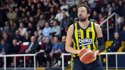 Fenerbahçe Beko, milli basketbolcu Sertaç Şanlı ile yollarını ayırdığını açıkladı.
