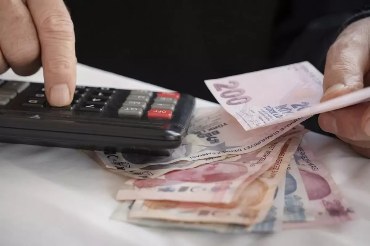 Hükümet, Bağkur’luların emeklilik prim gün sayısını 9 binden 7.200’e düşürmeye