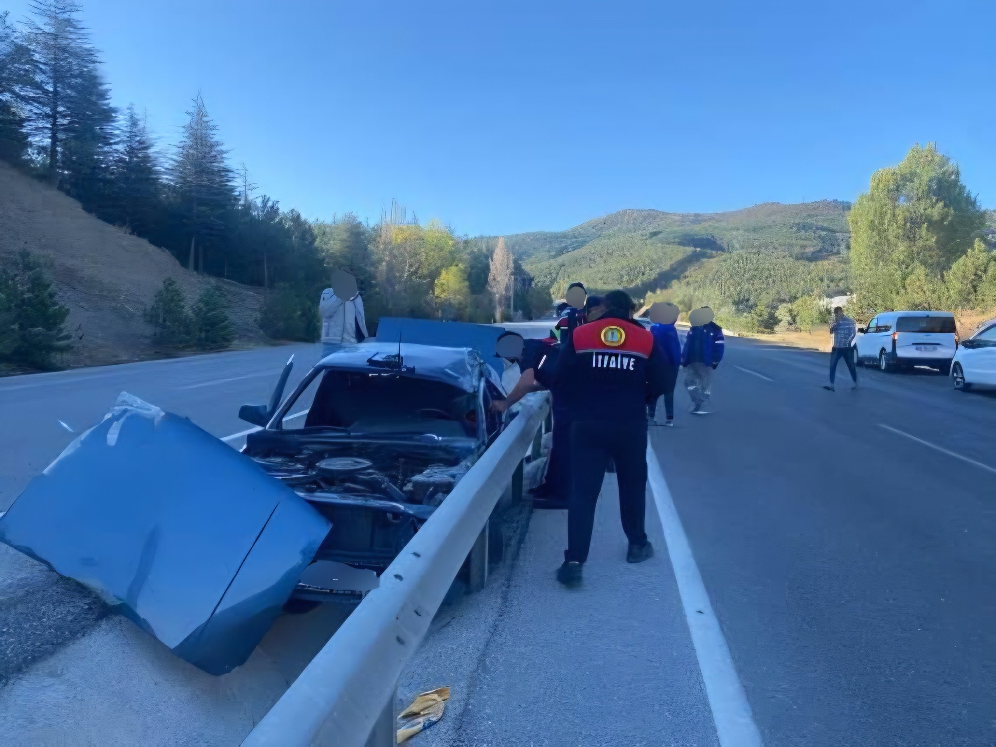 Ankara yolu üzerinde, Köroğlu Beli inişinde Bayat yakınlarında trafik kazası