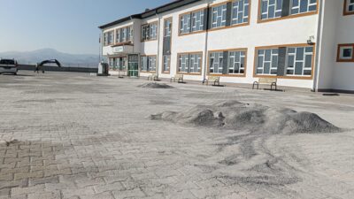 Emirdağ Belediye Başkanı Serkan Koyuncu, Adaçal Mahallesi TOKİ bölgesinde yapımı