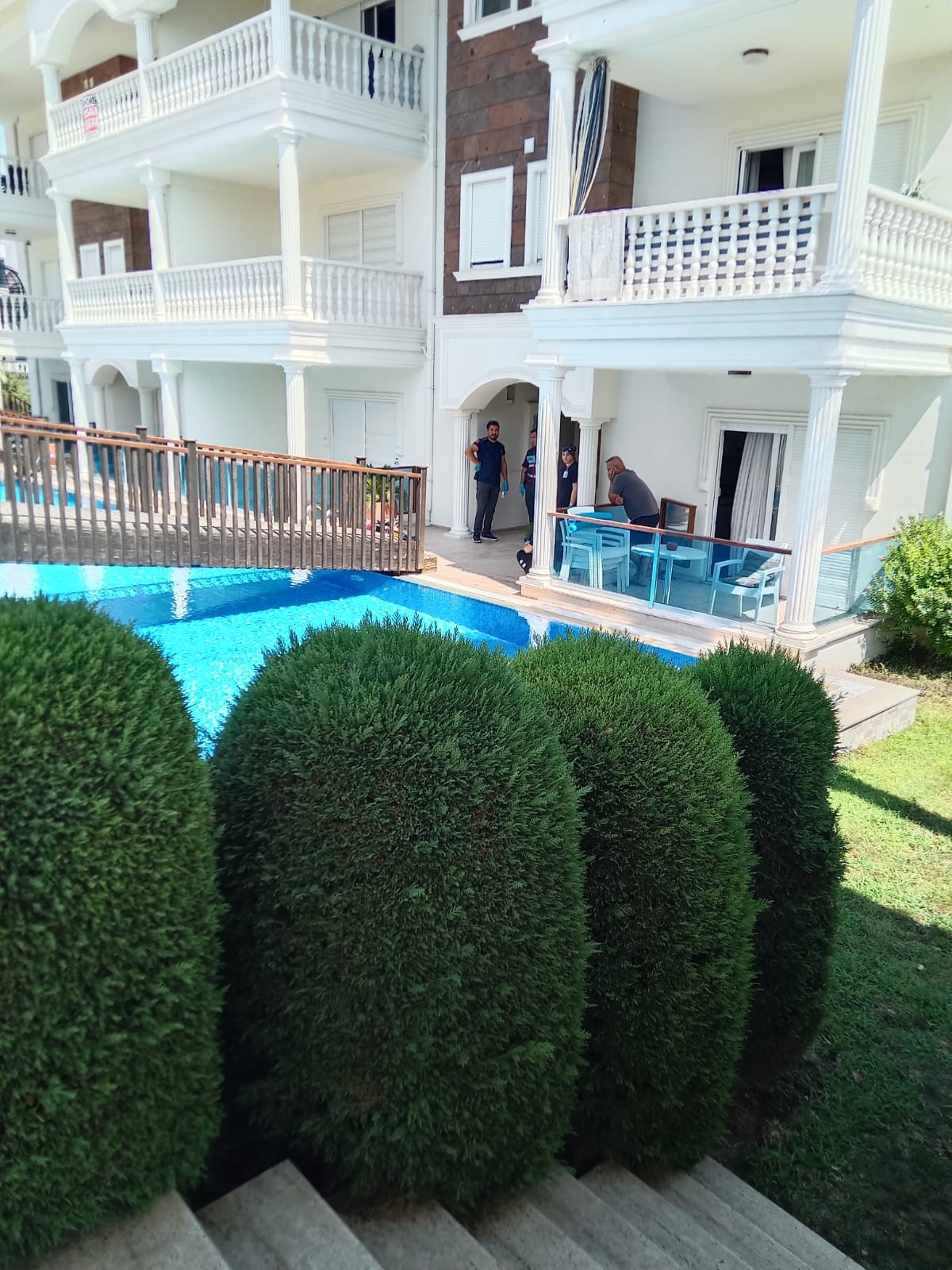 Antalya’nın Manavgat ilçesinde, alacak-verecek meselesi nedeniyle aralarında husumet bulunan iki
