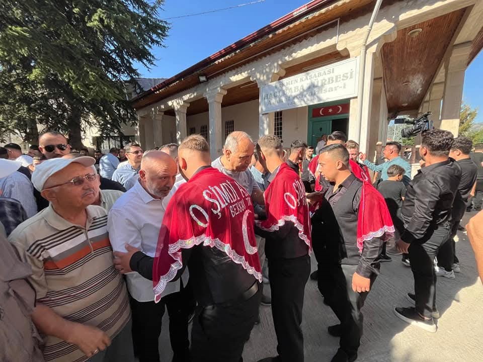 Afyonkarahisar’ın Erkmen beldesinde yer alan Ahmet Karahisari Hacı Baba Türbesi'nde,