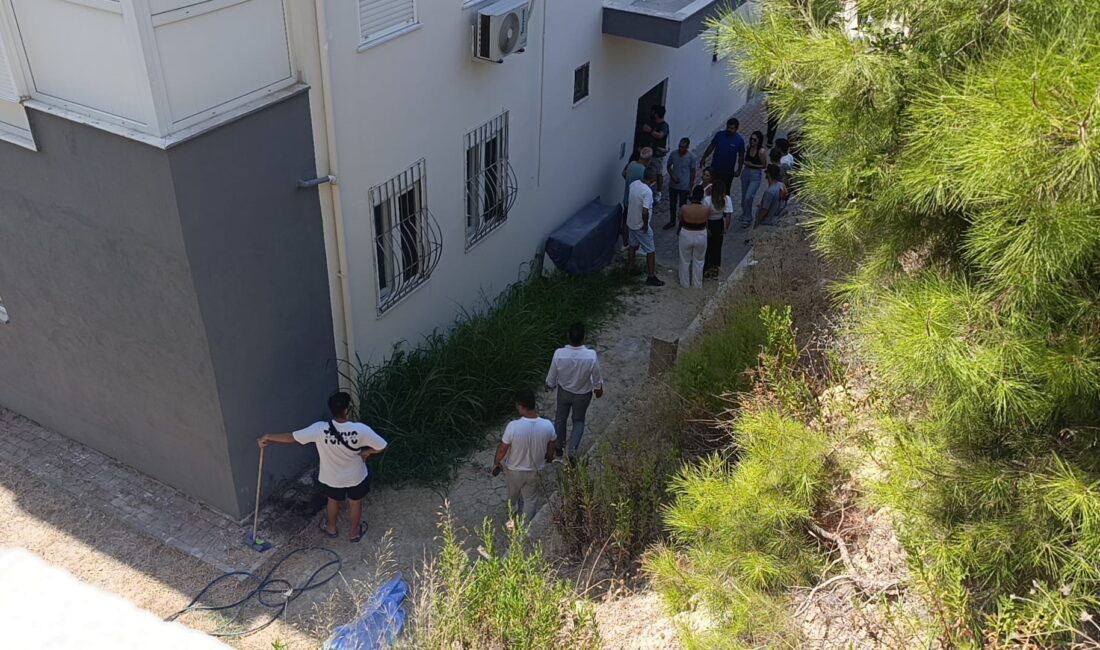  Antalya'da evde unuttuğu anahtar yüzünden ikametine giremeyen futbol okulu işletmecisi