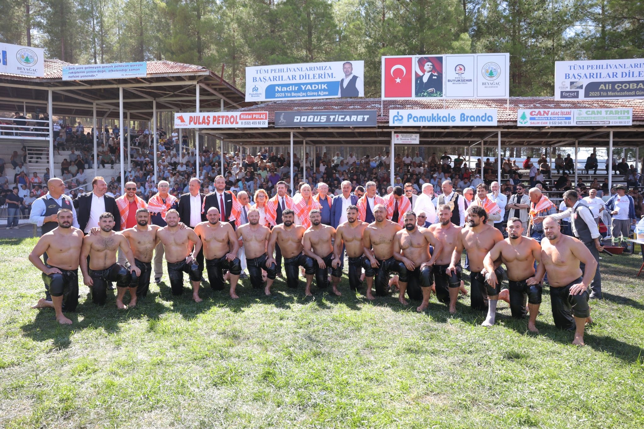 Beyağaç’ta 14’üncüsü düzenlenen Hüseyin Çokal Yağlı Pehlivan Güreşleri büyük coşkuyla