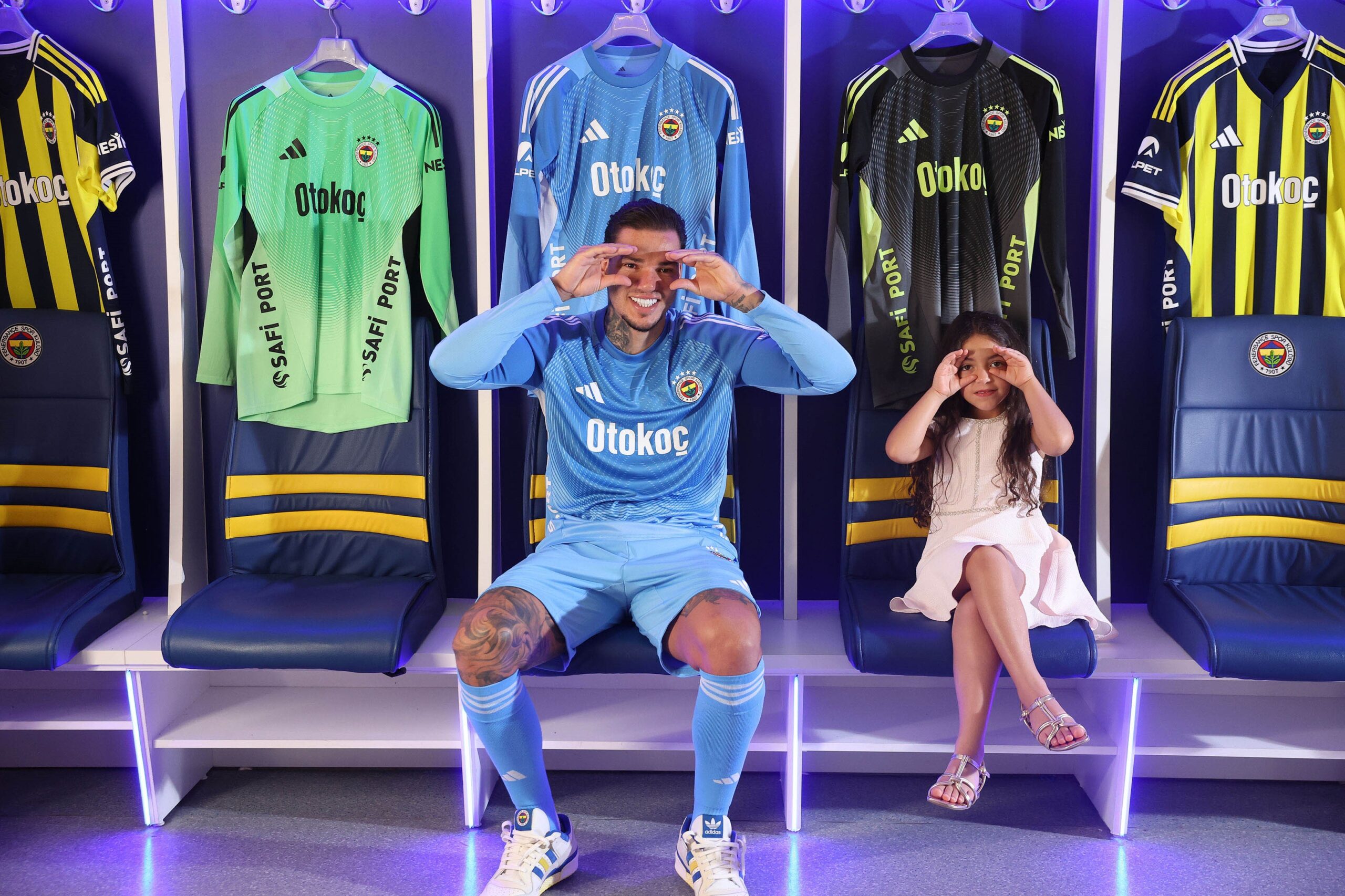 Fenerbahçe, Manchester City’den ayrılan Brezilyalı kaleci Ederson ile 3+1 yıllık