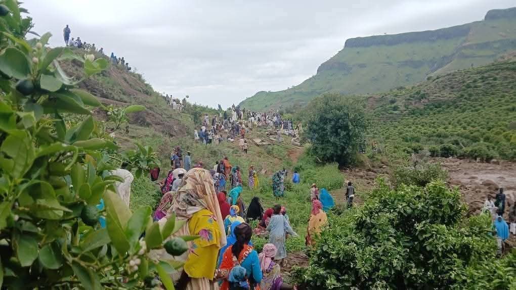 Sudan'ın Darfur bölgesinde etkili olan şiddetli yağışlar, büyük bir heyelan