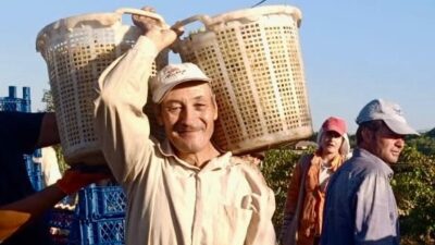 Manisa Sarıgöl’de yaşayan 62 yaşındaki Ali Gubur, günlük işlerde yaklaşık