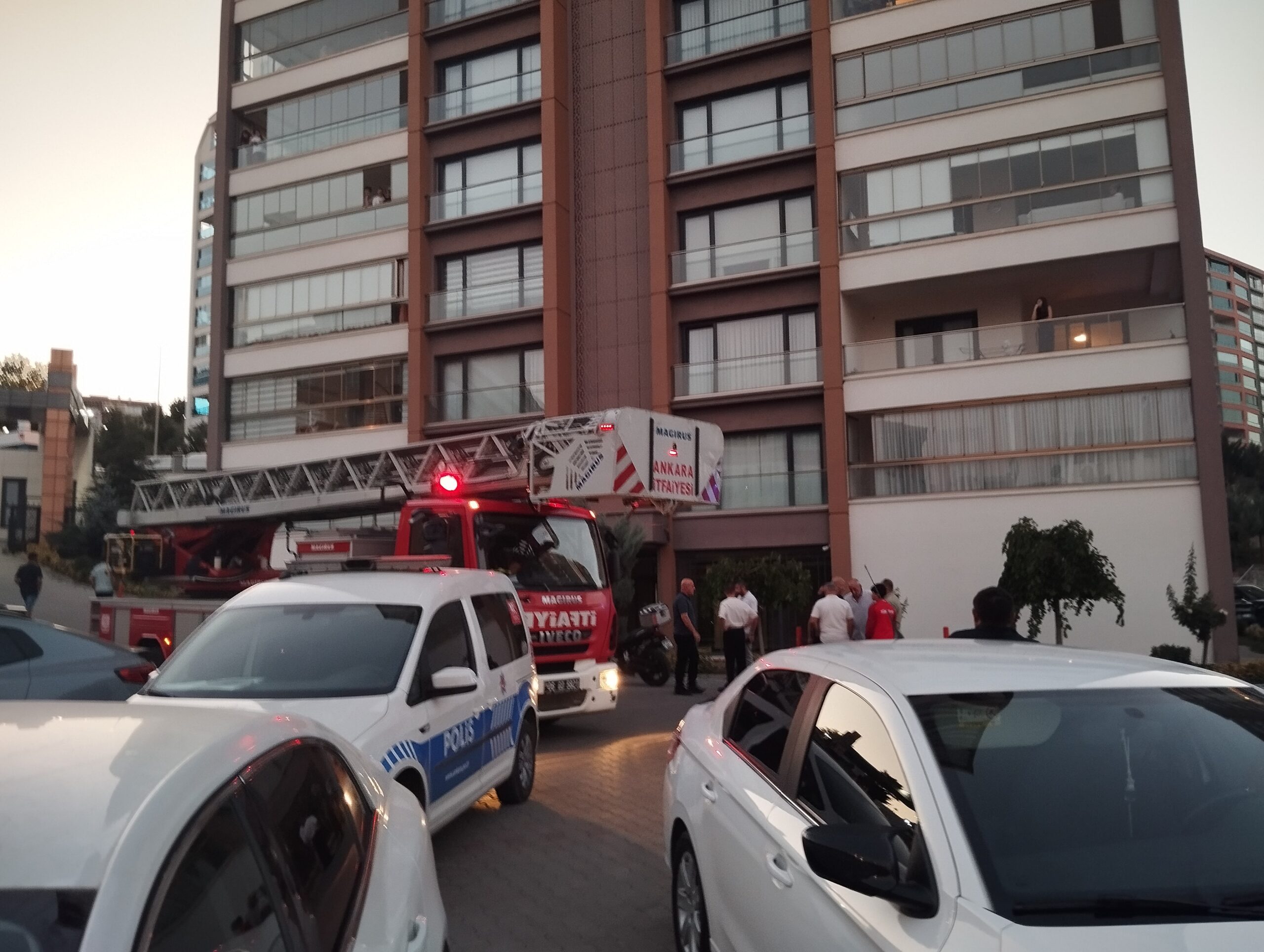 Ankara'nın Keçiören ilçesinde, H.Ü. isimli şahıs, boşanma aşamasında olduğu eşi