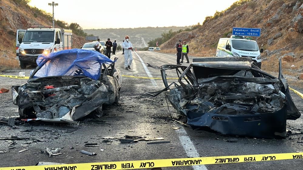 Karabük Eflani’de üniversite kaydı için Çorum’dan yola çıkan Yarış ailesinin