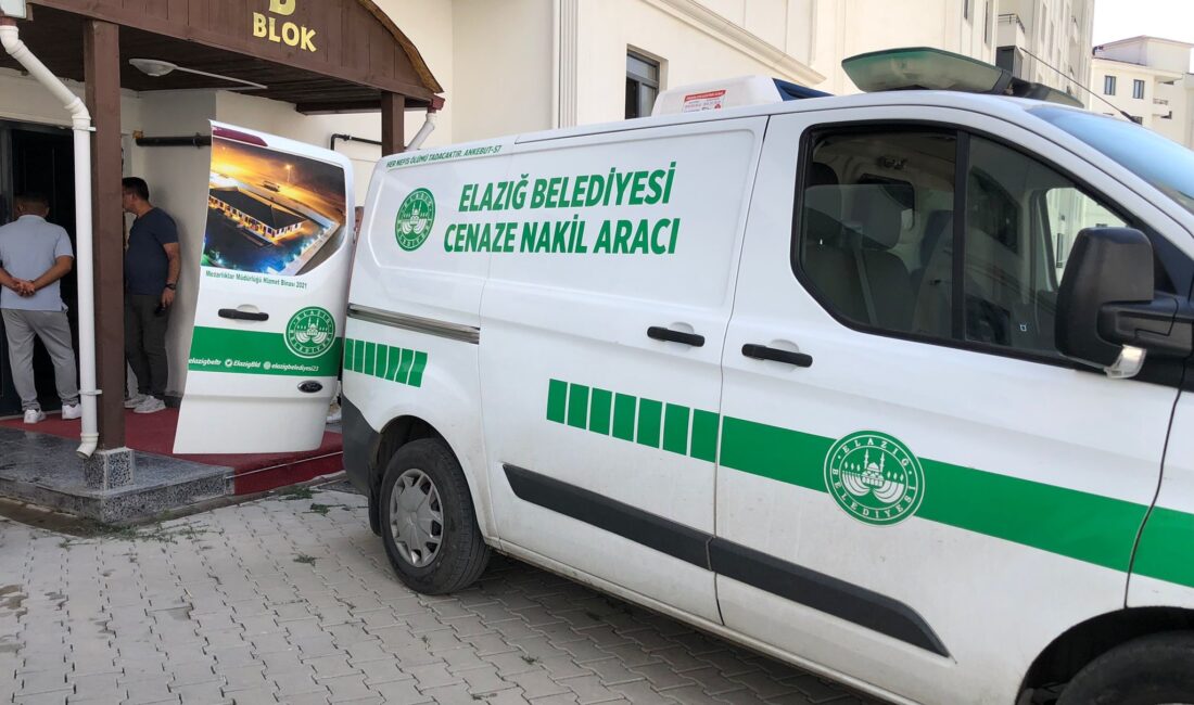 Elazığ'da evine gelen ve eşini bir başka şahısla gören başkomiser,