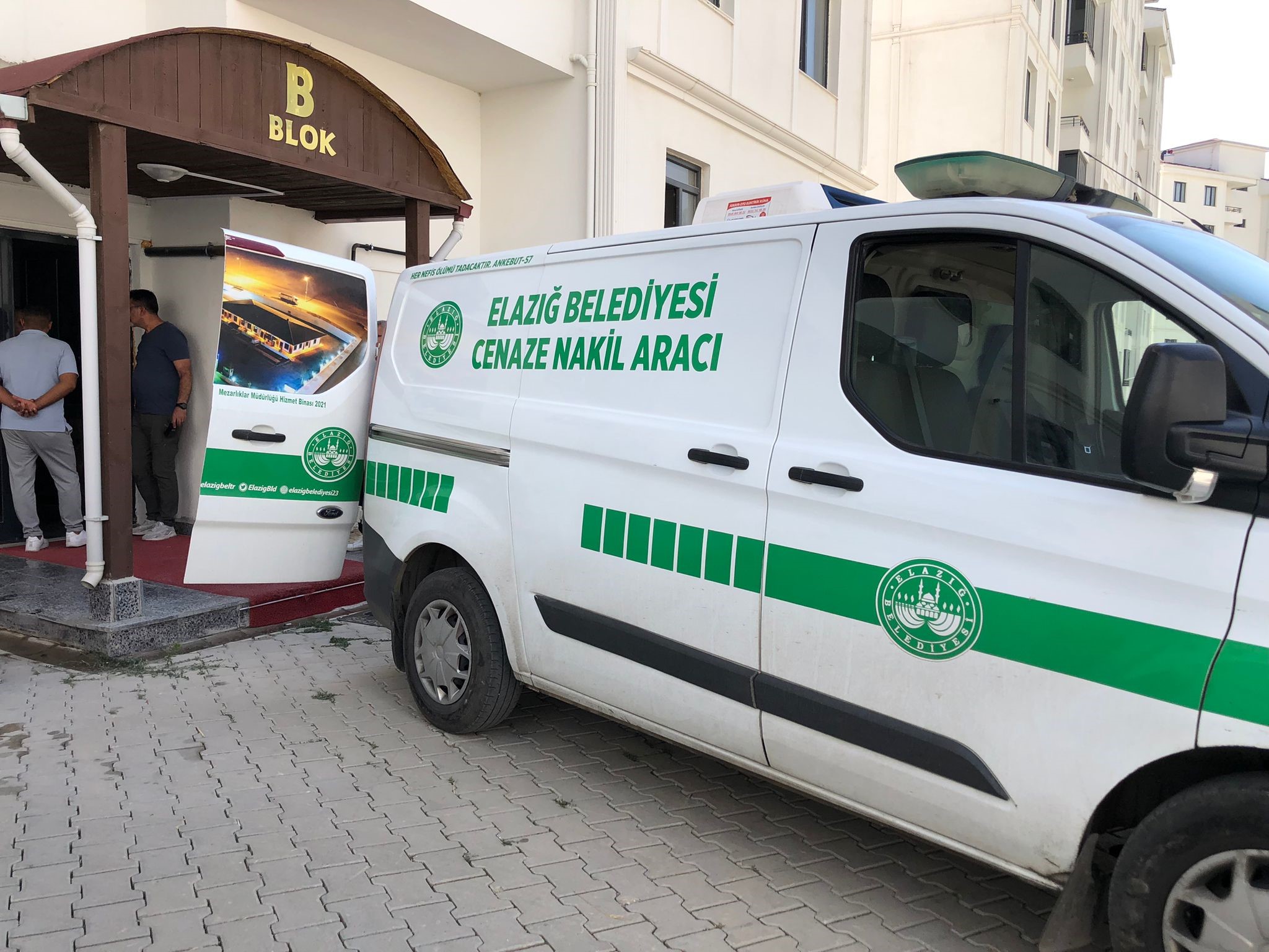 Elazığ'da evine gelen ve eşini bir başka şahısla gören başkomiser,