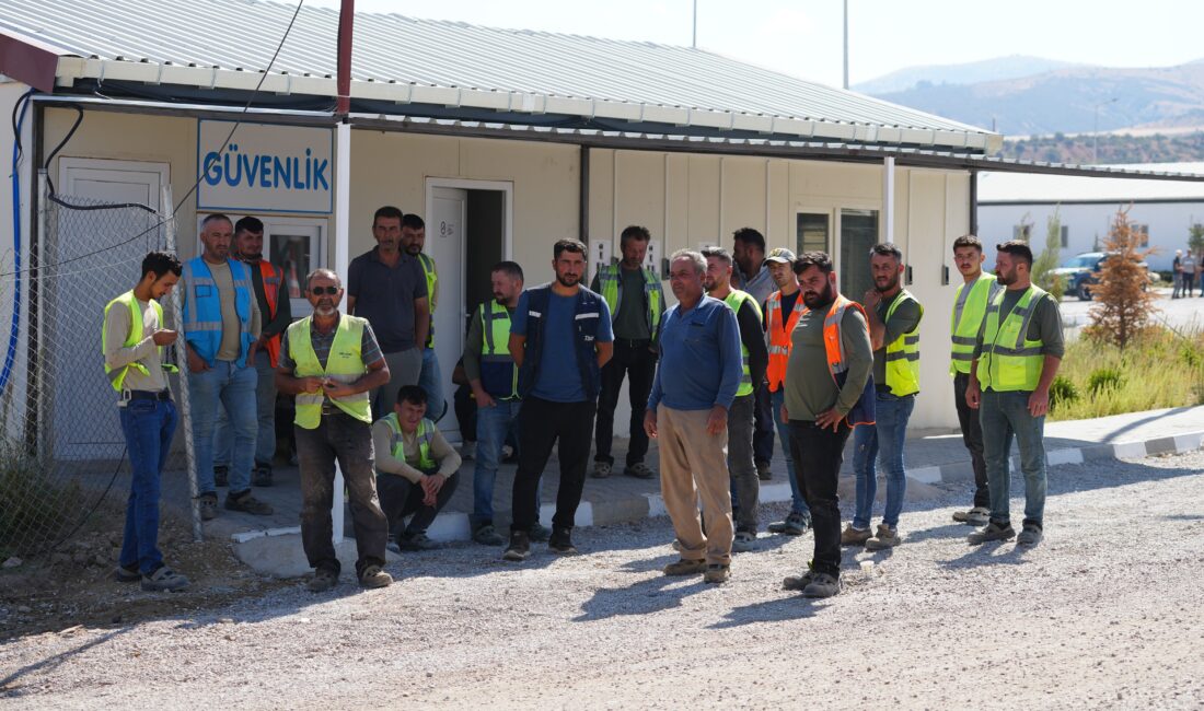 Kırıkkale'de, yapımı devam eden Ankara-Delice Otoyolu şantiyesinde çalışan ve işten