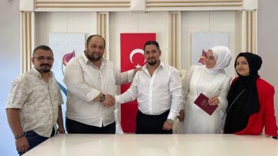 Bursa'nın İnegöl ilçesinde, nikah törenlerine yetişmekte zorlanan bir çiftin imdadına