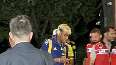 Avrupa Şampiyonu İspanyollar güvenlik önlemleri altında otele geçti
2026 FIFA Dünya