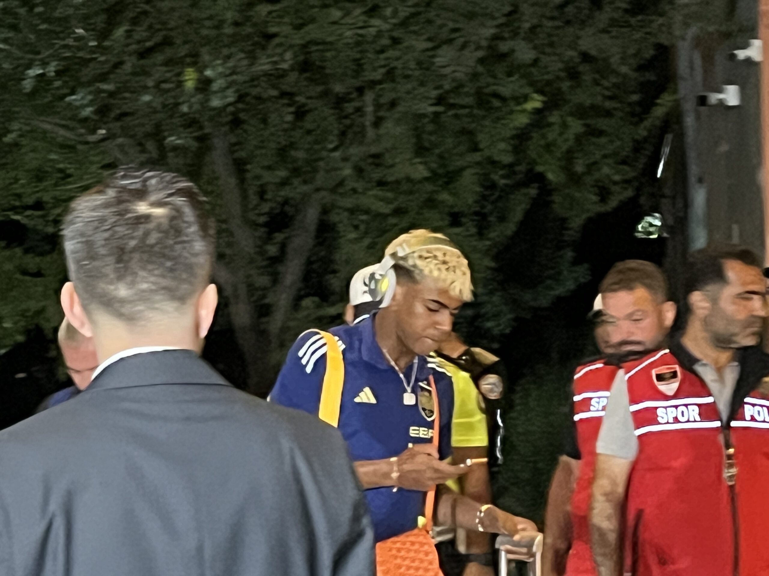 Avrupa Şampiyonu İspanyollar güvenlik önlemleri altında otele geçti
2026 FIFA Dünya