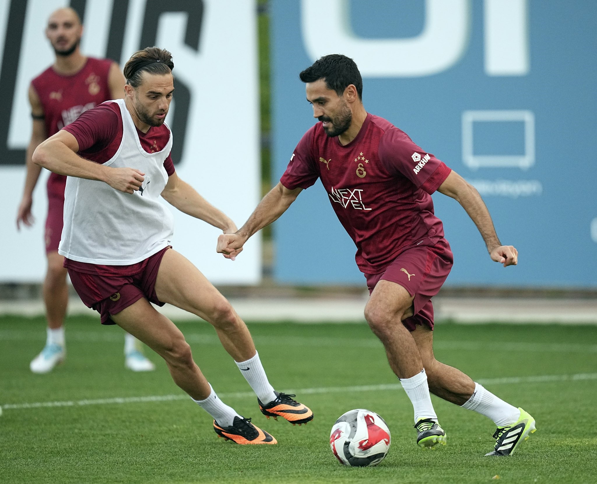 Sarı-kırmızılılarda laktat testiyle başlayan idman, tempolu geçti
Galatasaray, Trendyol Süper Lig’in