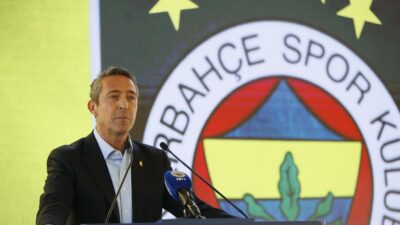 Fenerbahçe, Jose Mourinho ile yollarını ayırmasının ardından takımın başına 39