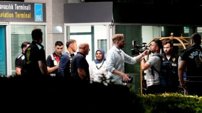 Fenerbahçe, Jose Mourinho ile yollarını ayırmasının ardından takımın başına 39