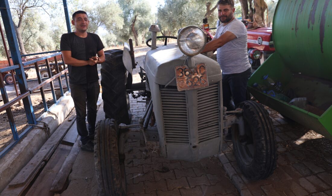 Aydın’ın Efeler ilçesi Kuyucular Mahallesi’nde bulunan 77 yıllık traktör, ilk