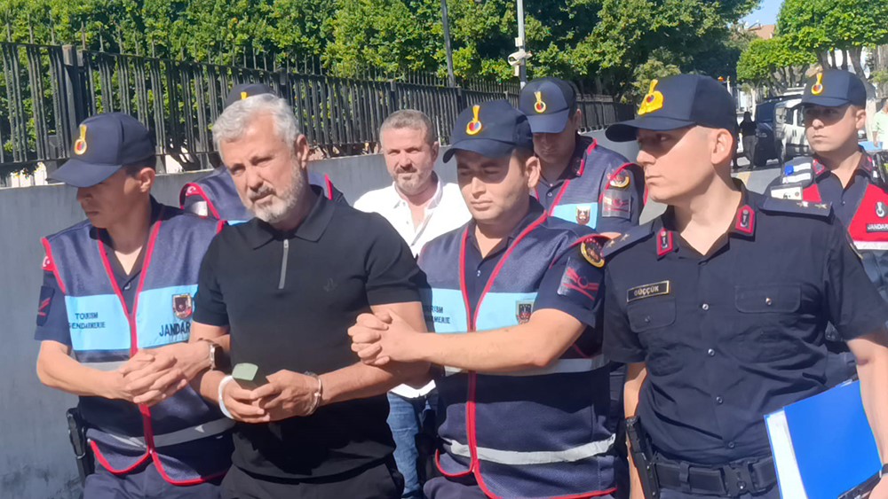 Belediyeye yönelik yürütülen rüşvet ve yolsuzluk soruşturmasında dosyaya giren yeni