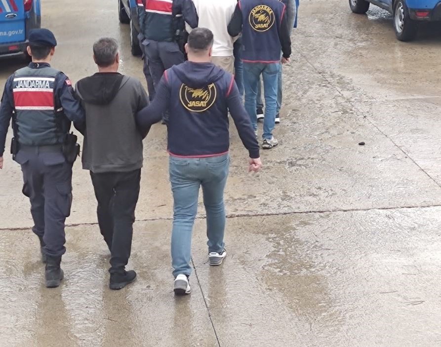 Bolu'da 'çocuğun cinsel istismarı' ve 'bilişim yoluyla dolandırıcılık' suçlarından haklarında