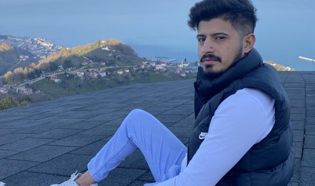 Tokat'ın Niksar ilçesinde traktör römorkuna çarparak hurdaya dönen otomobildeki 1 kişi hayatını