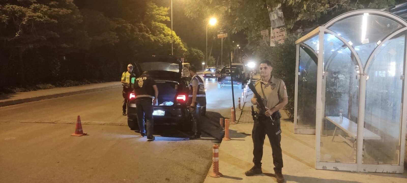 Afyonkarahisar'ın Dinar ilçesinde, halkın huzur ve güvenliğini temin etmek amacıyla