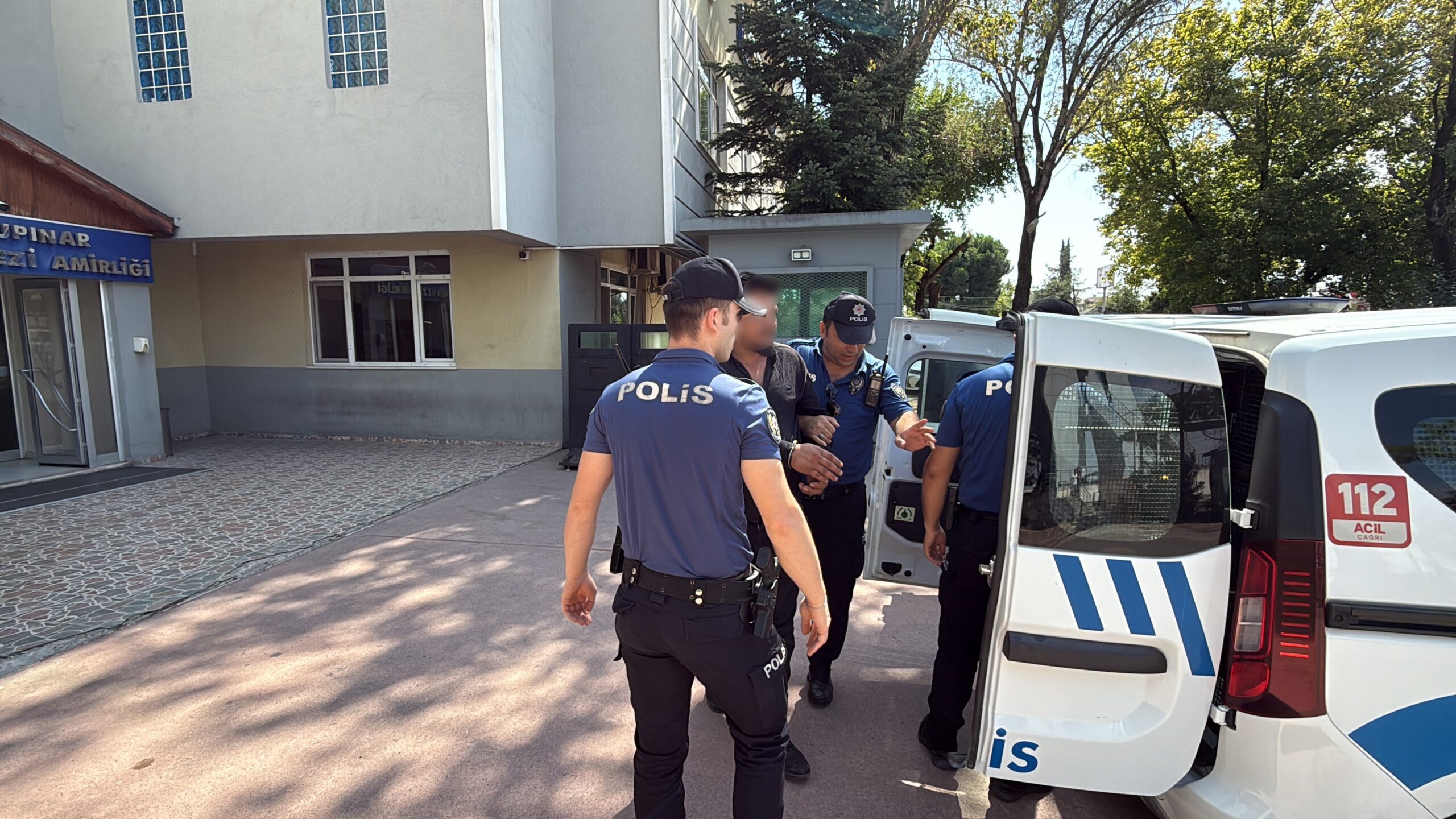 Sakarya’nın Erenler ilçesinde iki husumetli grup arasında çıkan kavga sonucunda