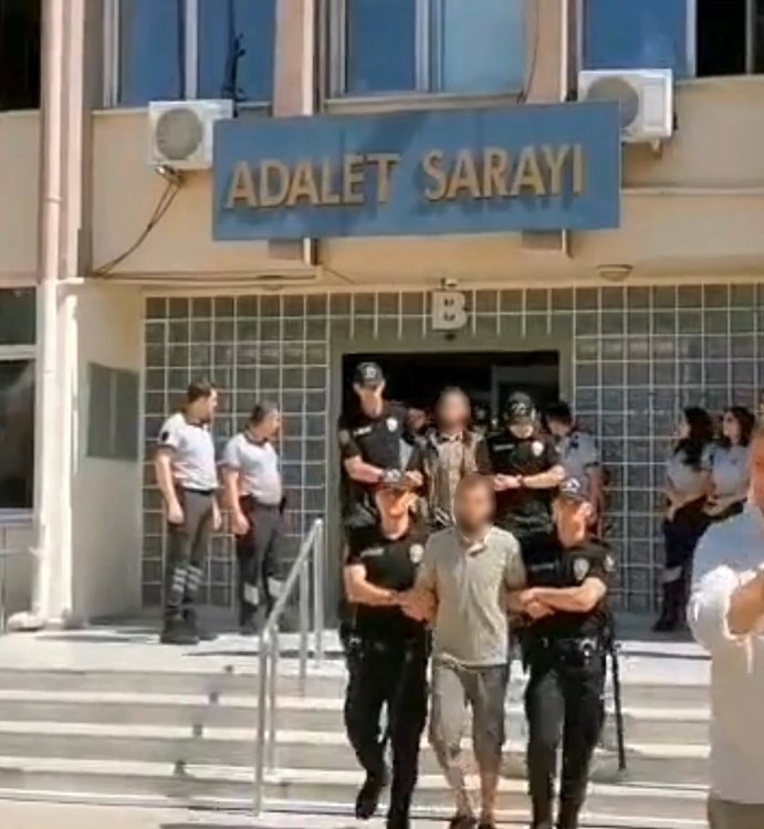 Aydın’ın farklı ilçelerinde düzenlenen DEAŞ operasyonunda gözaltına alınan 10 şüpheliden