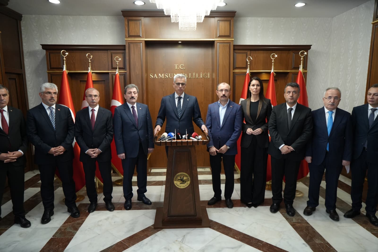 Sağlık Bakanı Kemal Memişoğlu, eylül ayında 17 bin hekim dışı