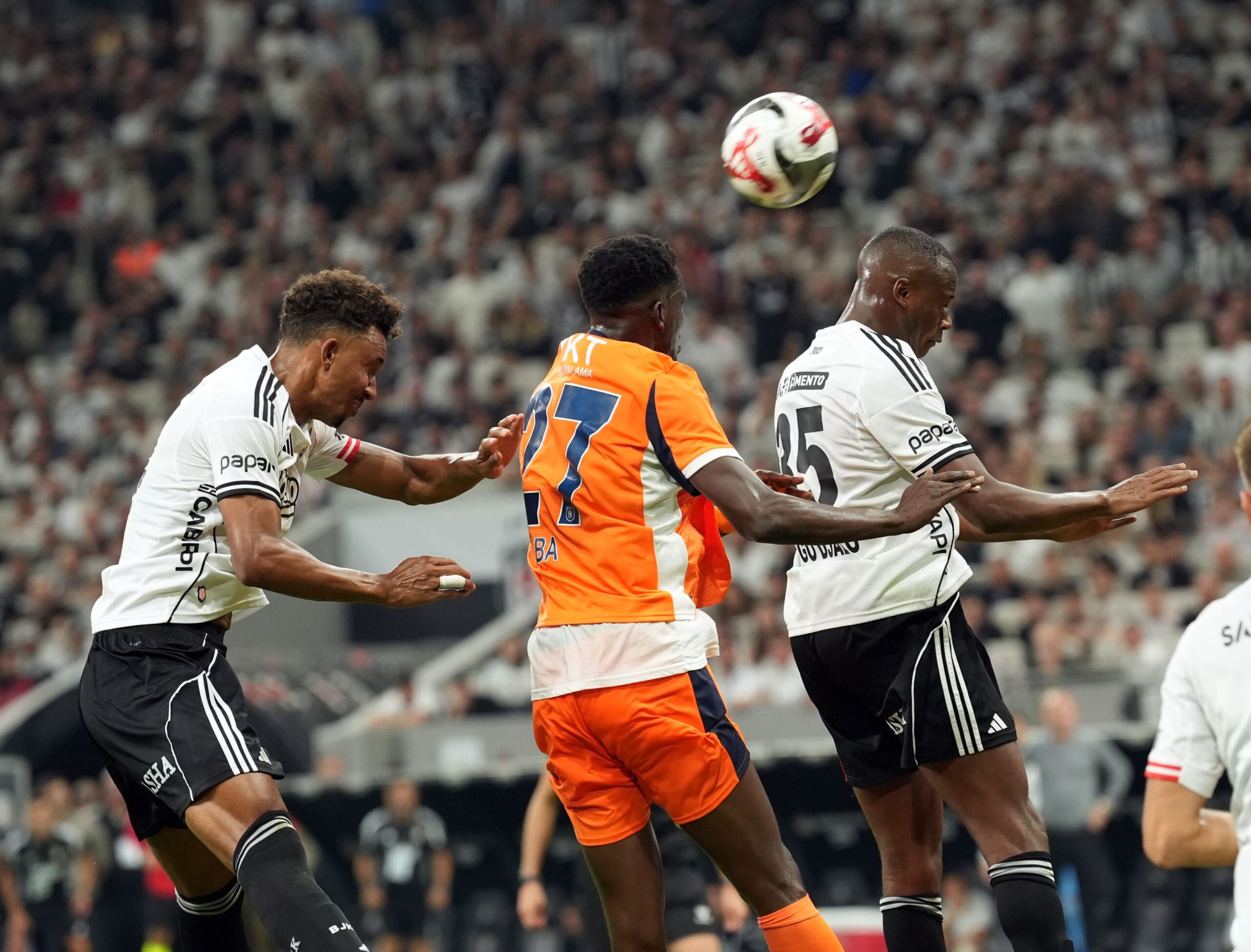 Trendyol Süper Lig’in 5. haftasında Beşiktaş, Rams Başakşehir’i sahasında 2-1