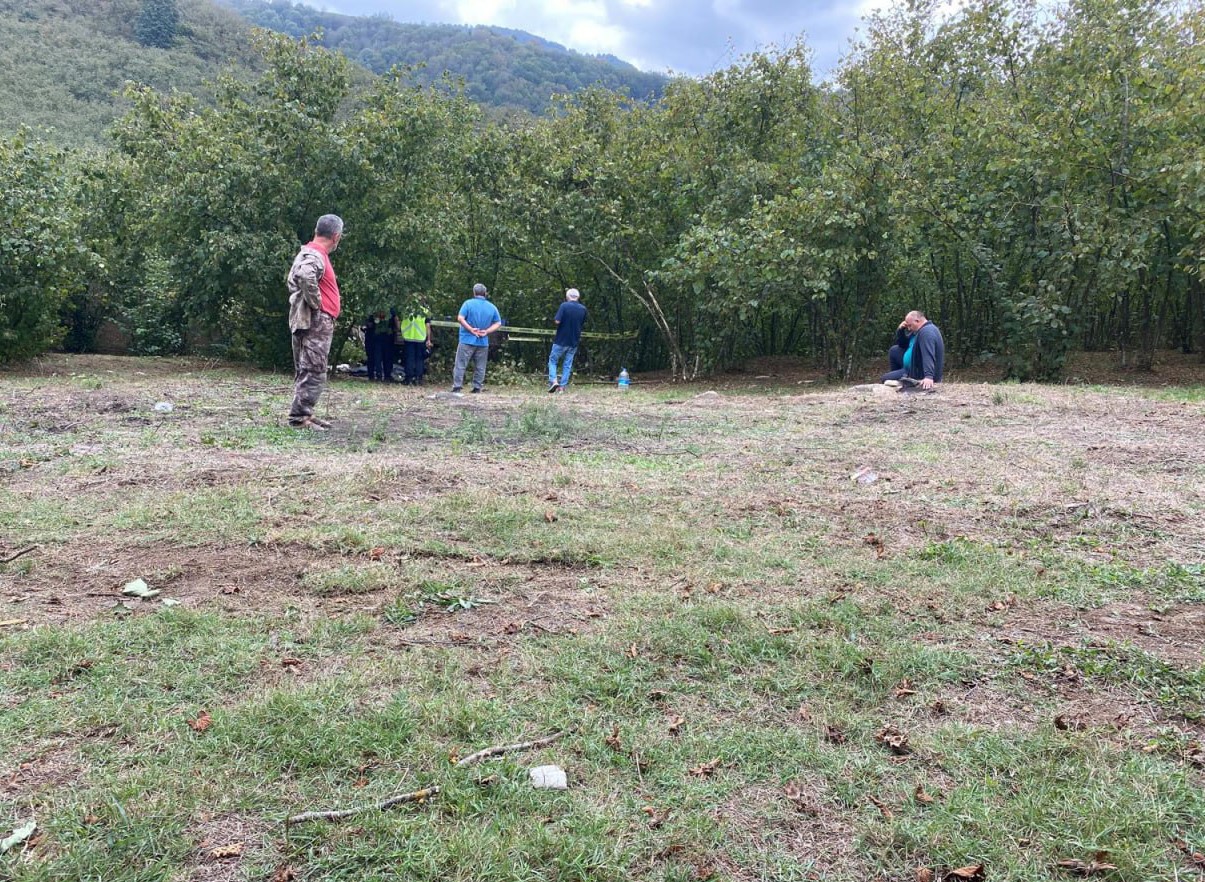 Sakarya’nın Karasu ilçesinde kontrolünü kaybettiği traktörün devrilmesi neticesinde altında kalan 88