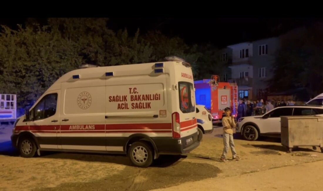 Yatalak adam alevler arasında hayatını kaybetti! Muş’un Yeşilyurt Mahallesi’nde gece saatlerinde çıkan yangın, 71 yaşındaki yatalak